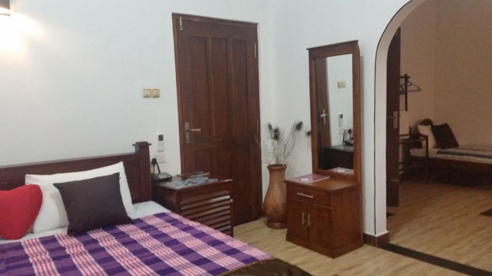 Dhammika Magic Palace Wadduwa Exteriör bild