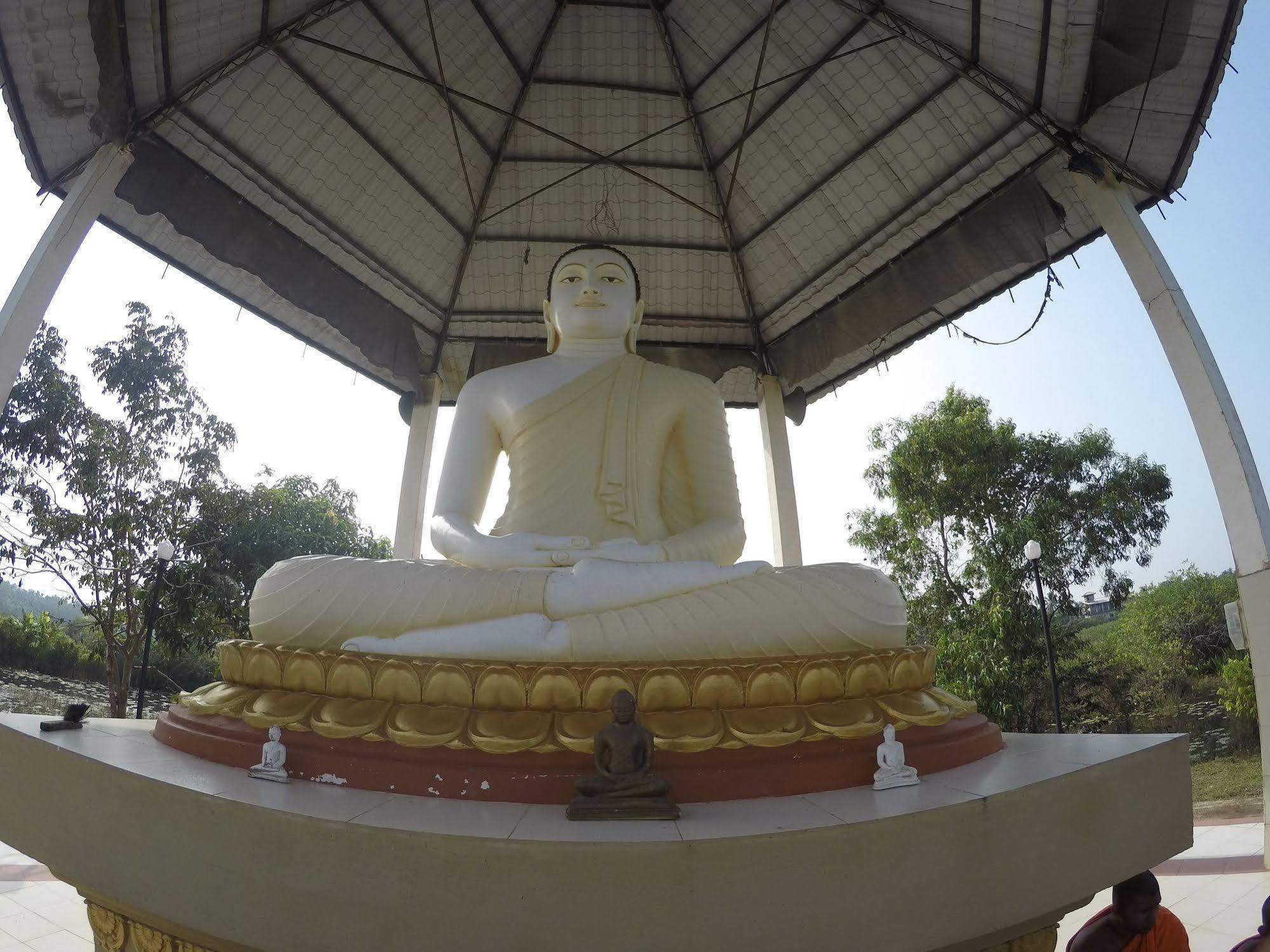 Dhammika Magic Palace Wadduwa Exteriör bild