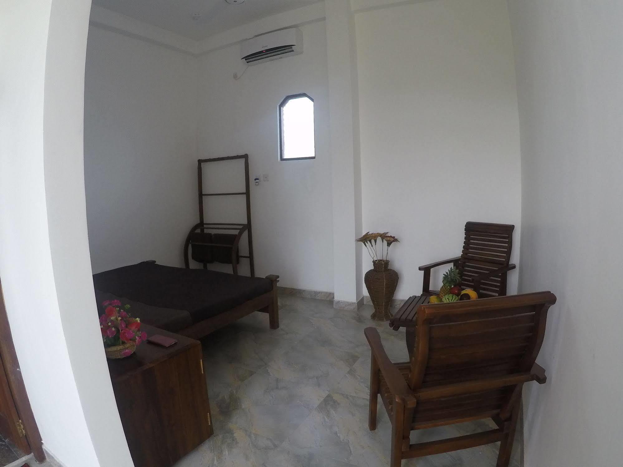 Dhammika Magic Palace Wadduwa Exteriör bild