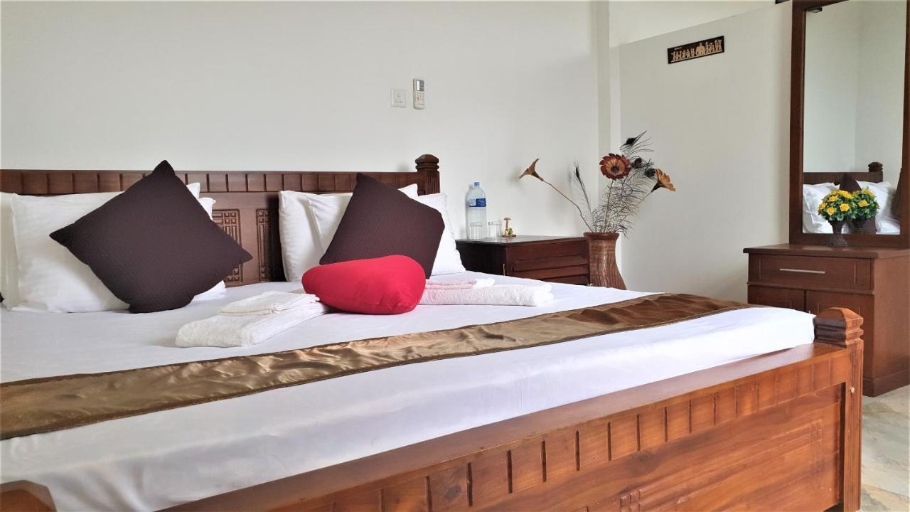 Dhammika Magic Palace Wadduwa Exteriör bild