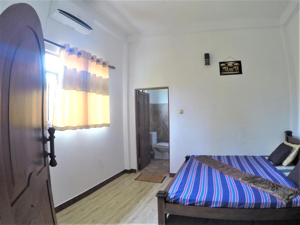 Dhammika Magic Palace Wadduwa Exteriör bild